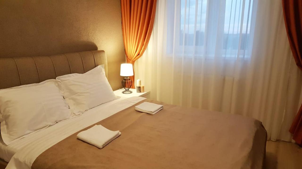 Elias Central Apartment - 2 Bedrooms & Free Parking Oradea Exterior foto