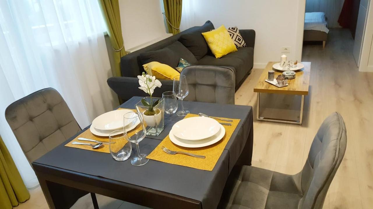 Elias Central Apartment - 2 Bedrooms & Free Parking Oradea Exterior foto