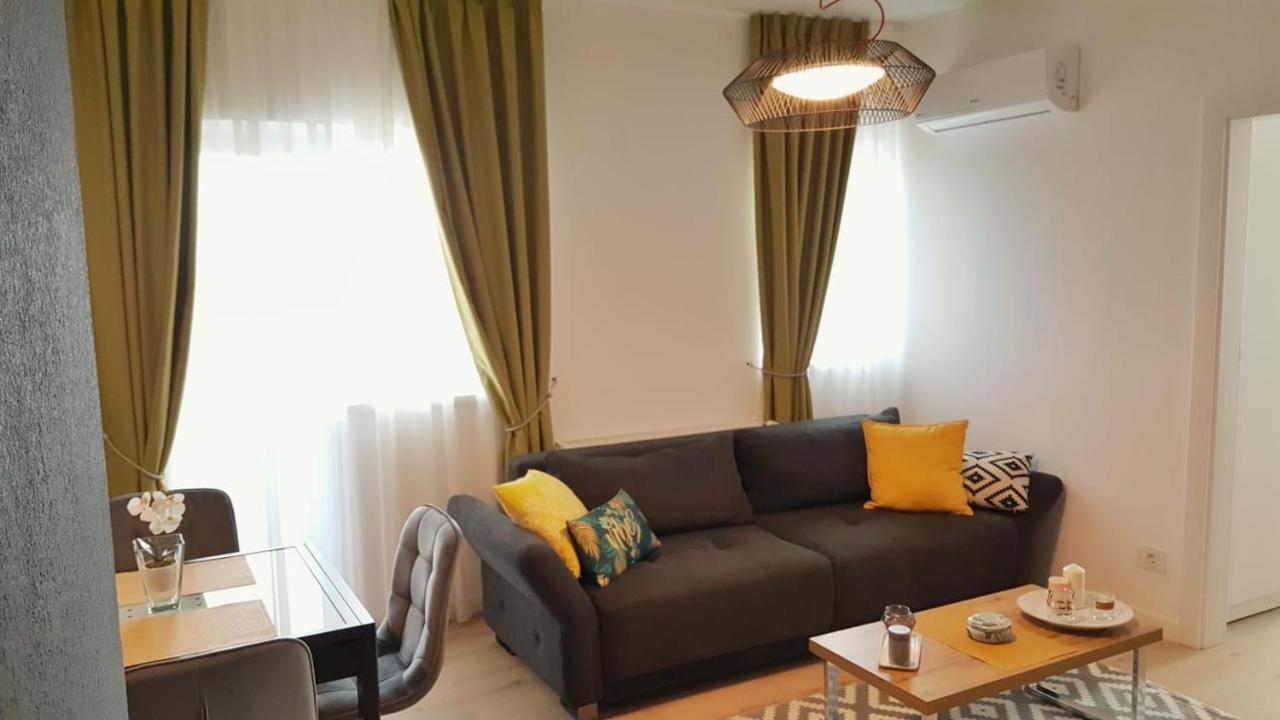 Elias Central Apartment - 2 Bedrooms & Free Parking Oradea Exterior foto