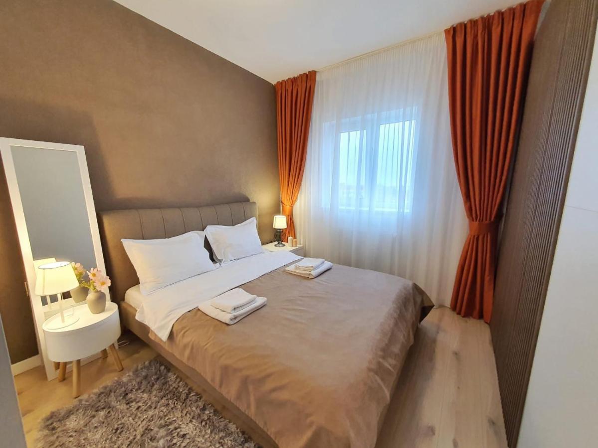 Elias Central Apartment - 2 Bedrooms & Free Parking Oradea Exterior foto