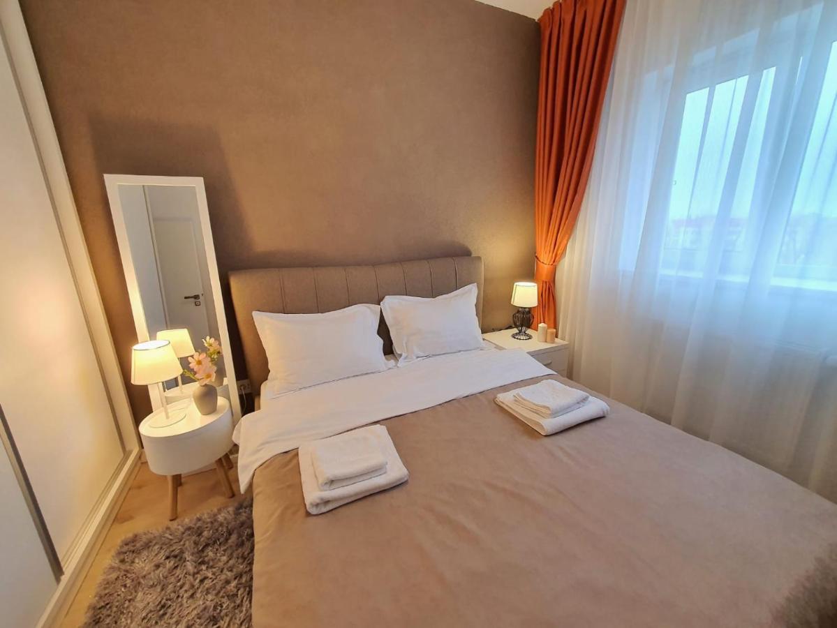 Elias Central Apartment - 2 Bedrooms & Free Parking Oradea Exterior foto