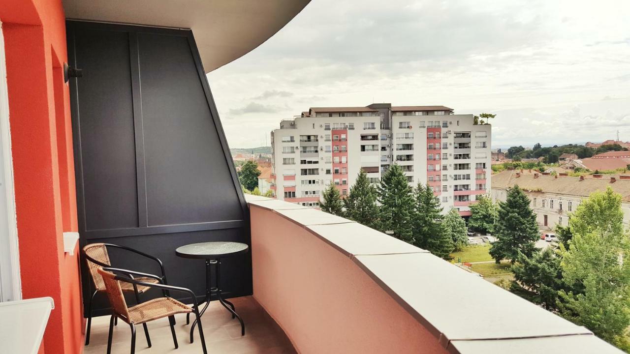 Elias Central Apartment - 2 Bedrooms & Free Parking Oradea Exterior foto